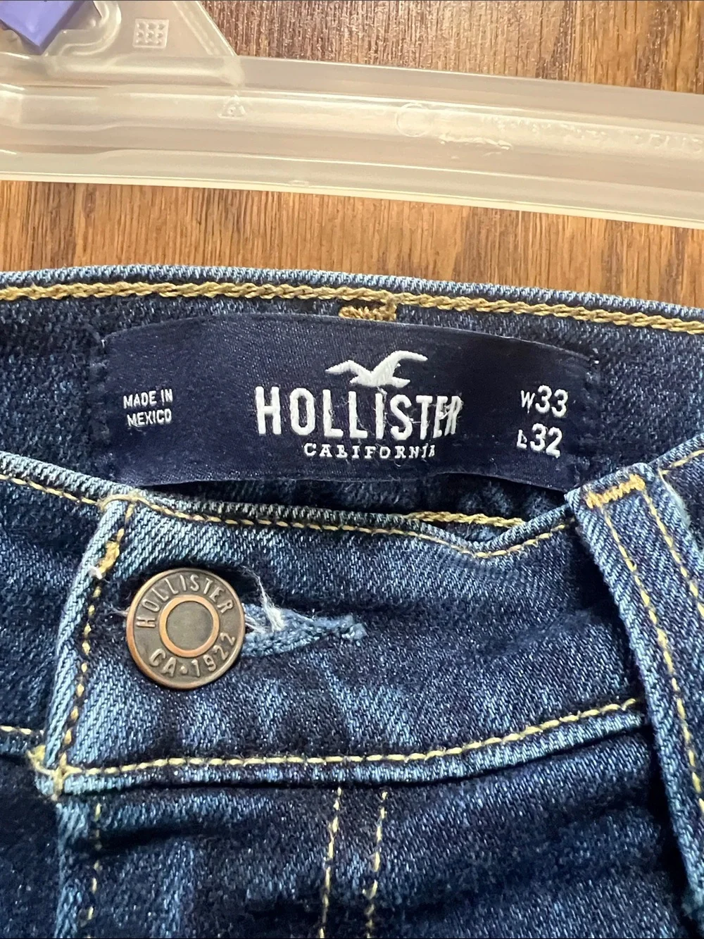 Hollister Men's Dark Blue Relaxed Jeans
